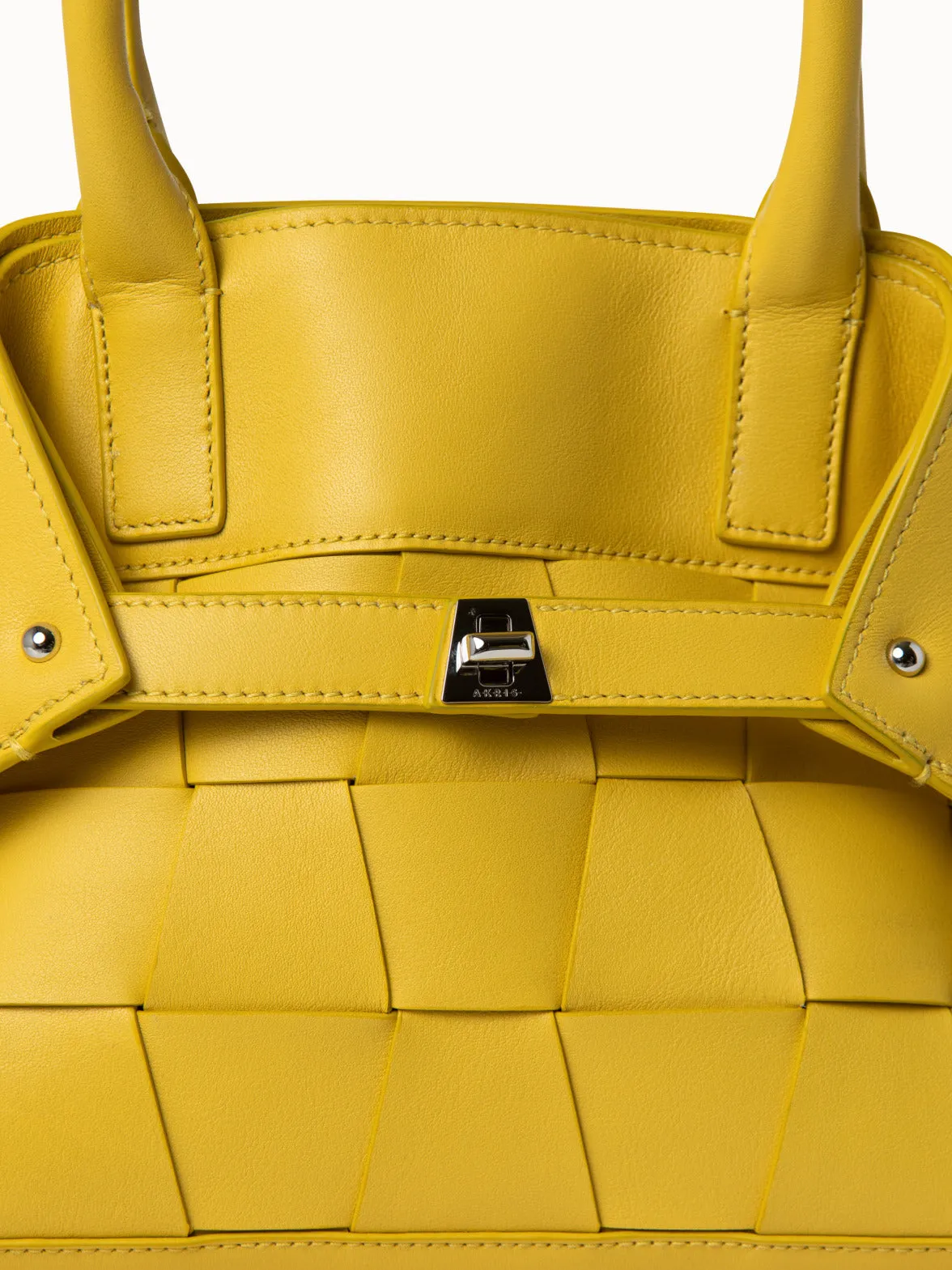 Little Ai-Tasche aus geflochtenen Cervo-Nappakalbsleder-Trapezen mit Handgriffen